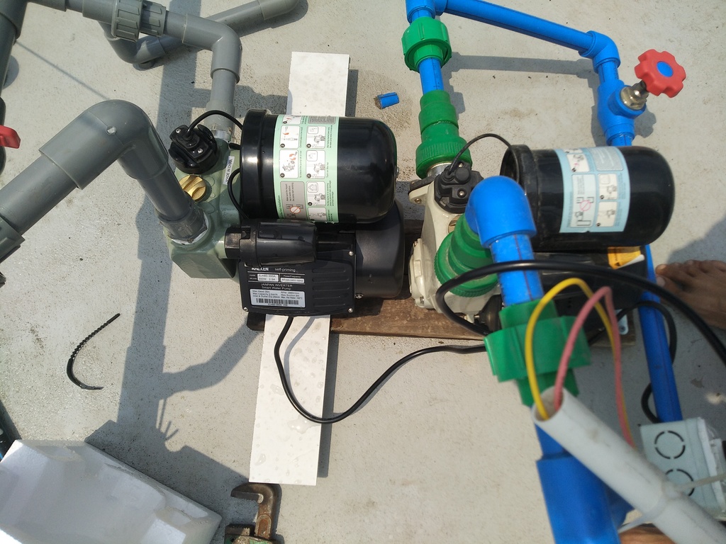 Máy bơm tăng áp sử dụng nước nóng và nước lạnh