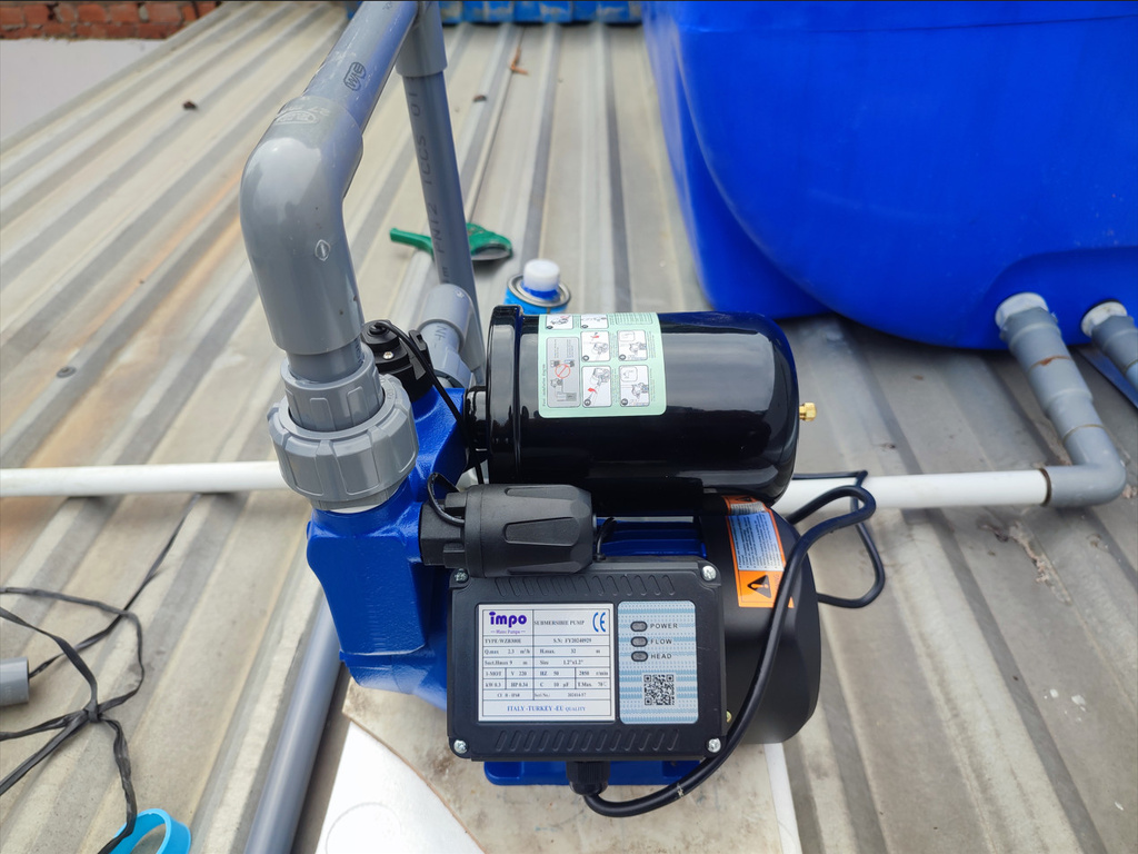 lap-dat-may-bom-tang-ap-dien-tu-tphcm